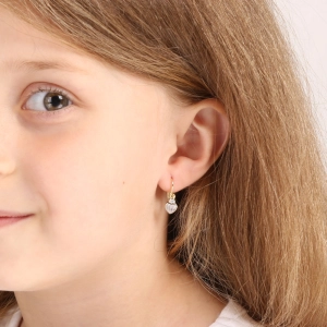 Pozlátené strieborné detské náušnice visiace so zirkónom biele srdce 11178.1