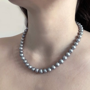 Perlový náhrdelník z pravých riečnych perál šedý 22028.3 grey pozlátené zapínanie