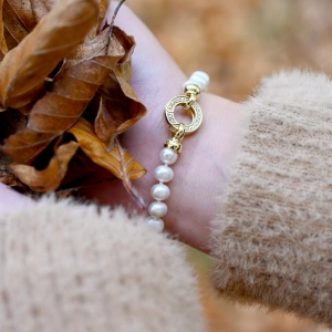 Perlový náramok z pravých riečnych perál biely 23003.1 pozlátené zapínanie