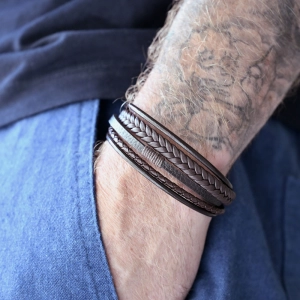 Náramok pánsky s koženkovými pásikmi a sponou na magnet 43023.3 hnedý