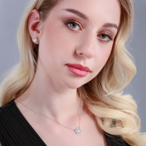 Náhrdelník so syntetickým bielym opálom a zirkónmi okrúhly 12066.1 white