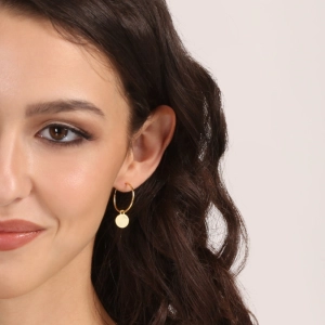 Pozlátené strieborné náušnice kruhy s lesklou placičkou 61058