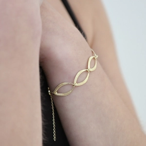 Elegantný pozlátený náramok 73065