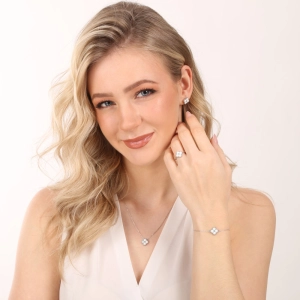 Náramok strieborný opálový štvorlístok 13087.1 white