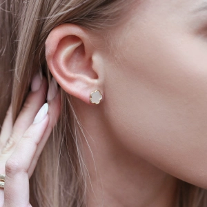 Pozlátené strieborné náušnice s perleťou 11797.1