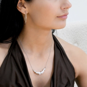 Náhrdelník s kameňom biely howlit 42037.1 oceľ