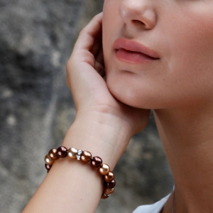 Perlový náramok hnedý 33061.3