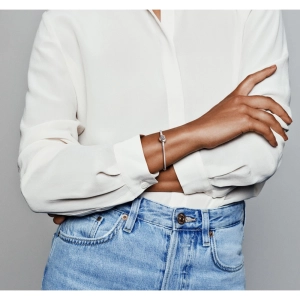 Hadíkový náramok so srdiečkovou sponou zdobenou rodostromom z kolekcie Pandora Moments