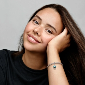 Visiaci prívesok s meňavou medúzou